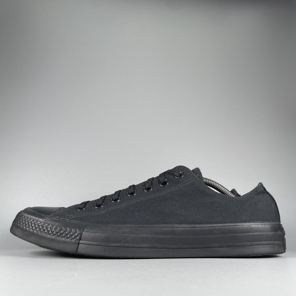 Converse Chuck Taylor All Star Men's 11.5 Black Low Top Shoes Casual Sneaker GUC - Picture 1 of 9